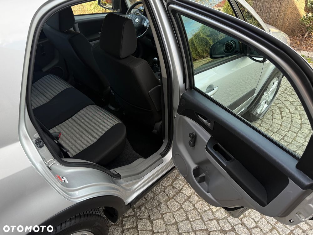 Suzuki SX4 1.6 VVT 4x4 Comfort - 28