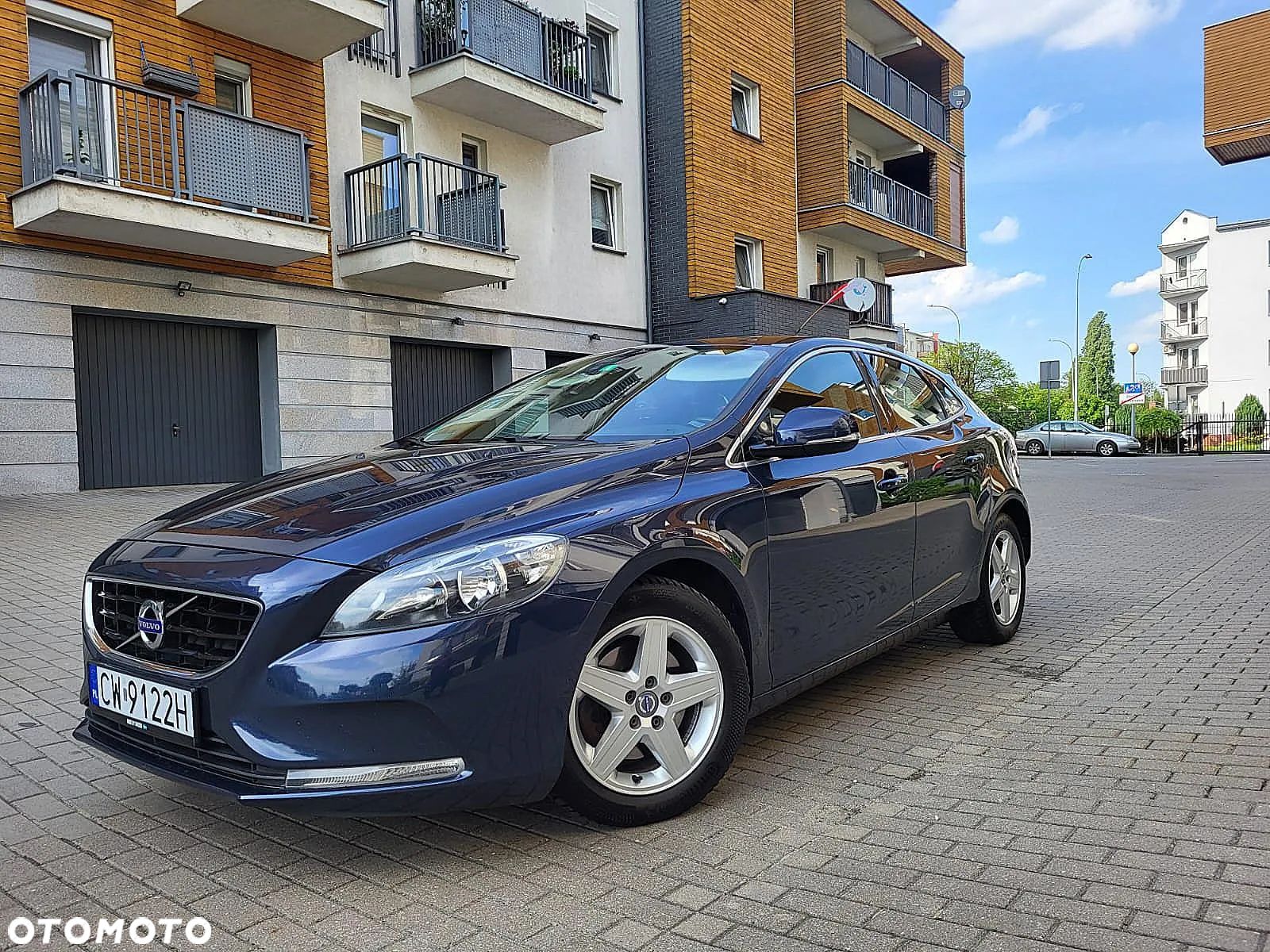 Volvo V40 T3 Momentum - 1