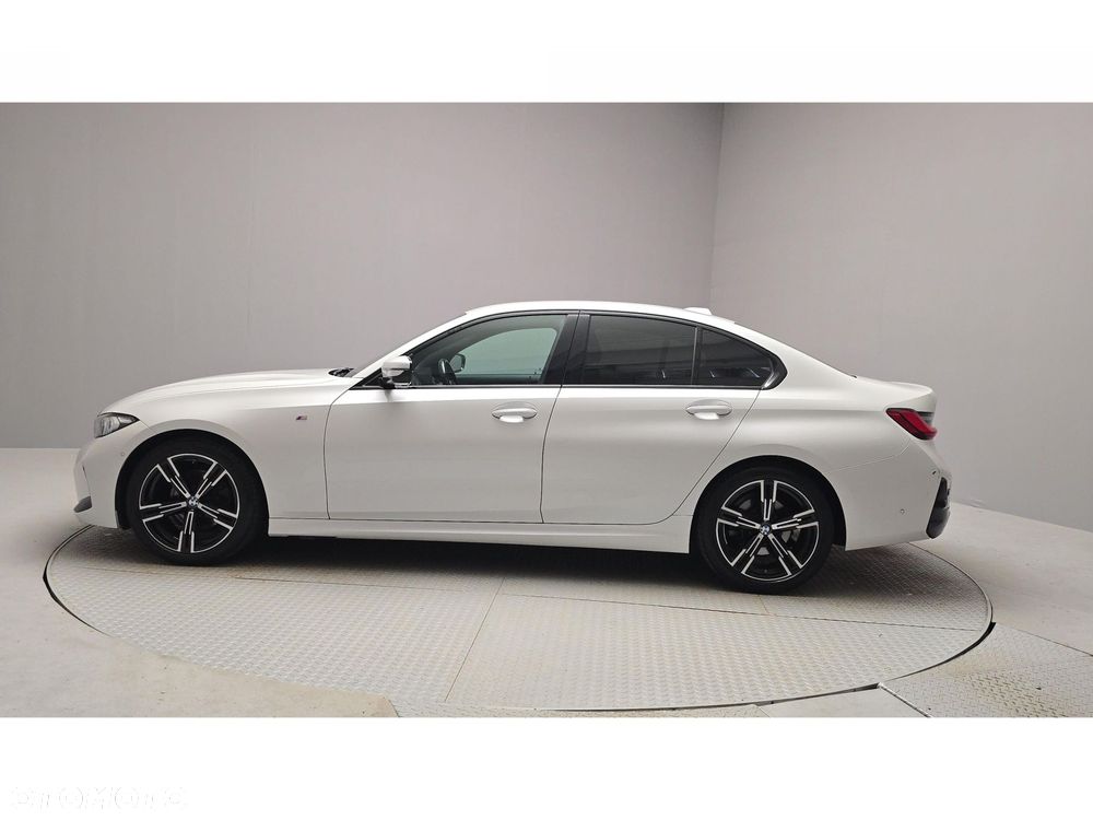 BMW Seria 3 320d xDrive M Sport - 3