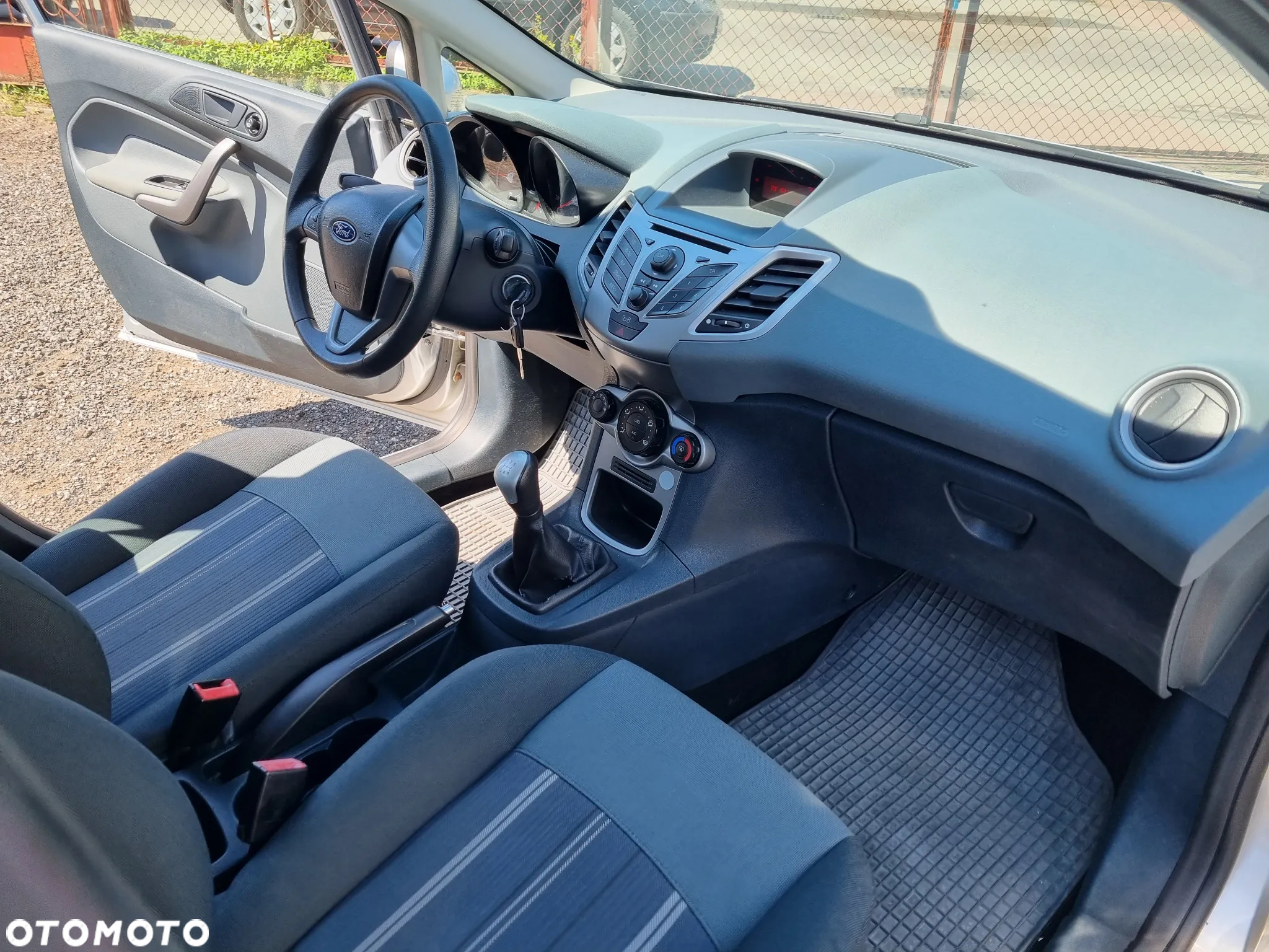 Ford Fiesta 1.25 Ambiente EU5 - 11