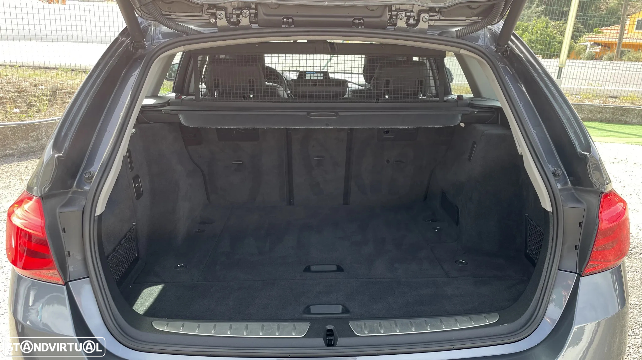 BMW 318 d Touring Advantage - 26