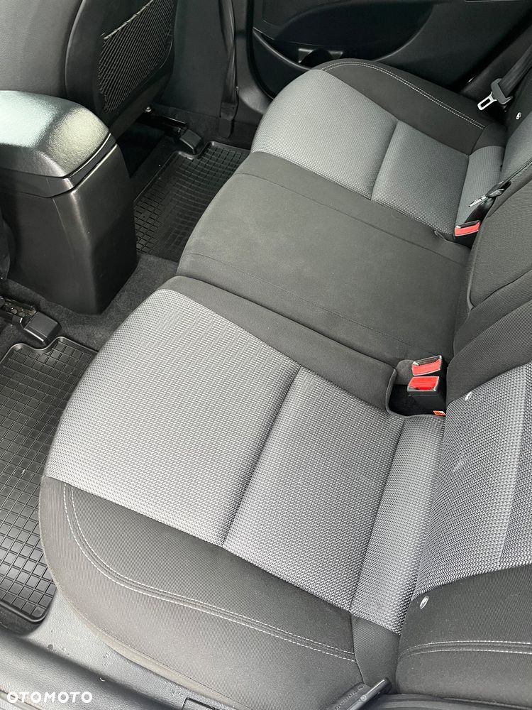 Hyundai i30 1.6 CRDi BlueDrive Run - 12