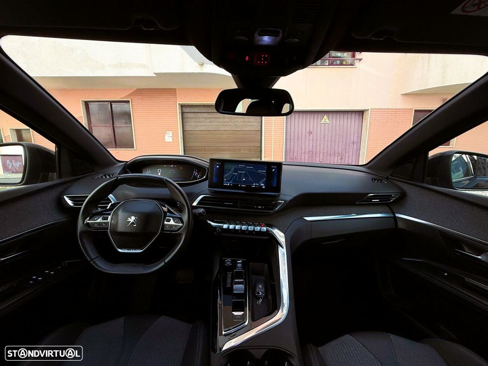 Peugeot 5008 1.2 PureTech Allure Pack EAT8 - 24