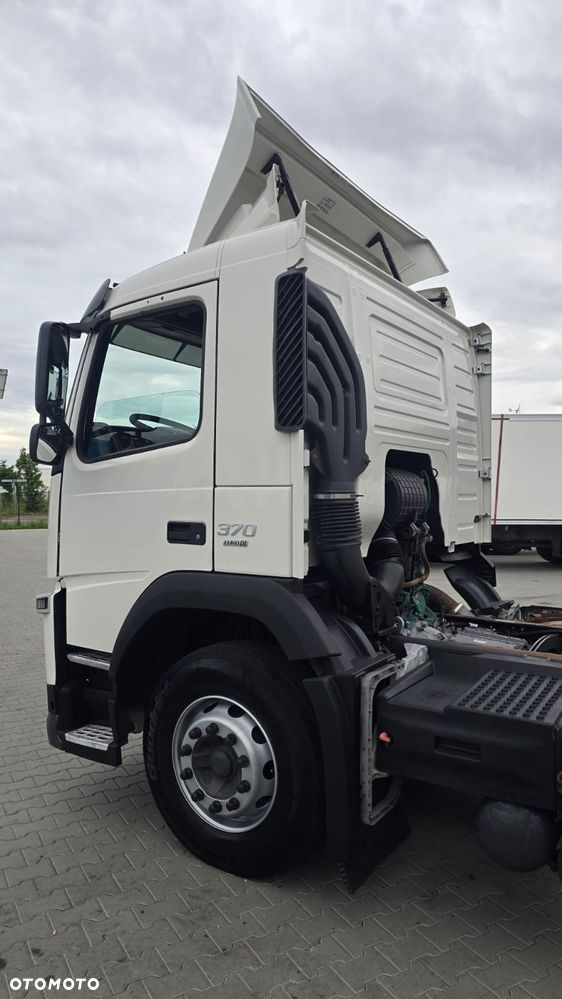 Volvo FM 370 6x2 rama do zabudowy, beczka asenizacyjna mleko laweta full air oś skrętna niski przebieg! - 17