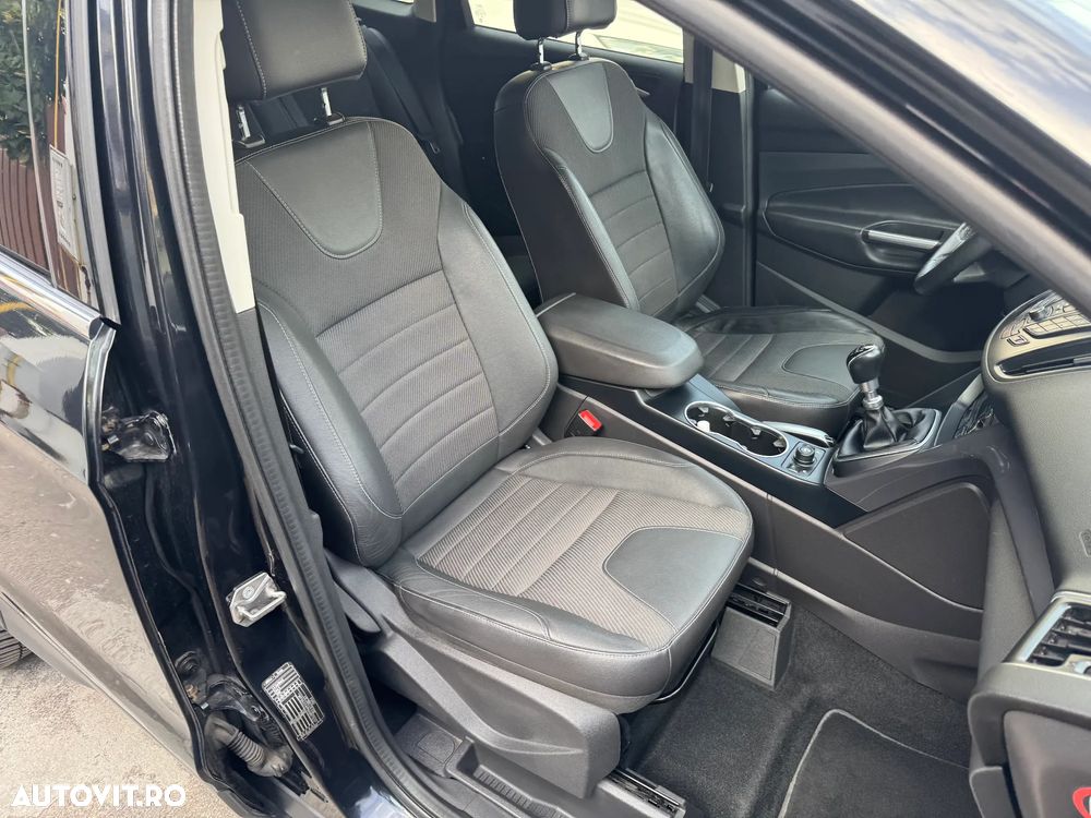 Ford Kuga 1.6 EcoBoost Start Stop 2WD Titanium - 6
