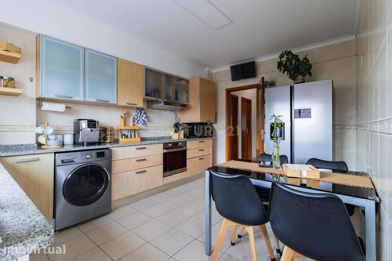 Apartamento T4 Excelentes Áreas - Grande imagem: 2/24
