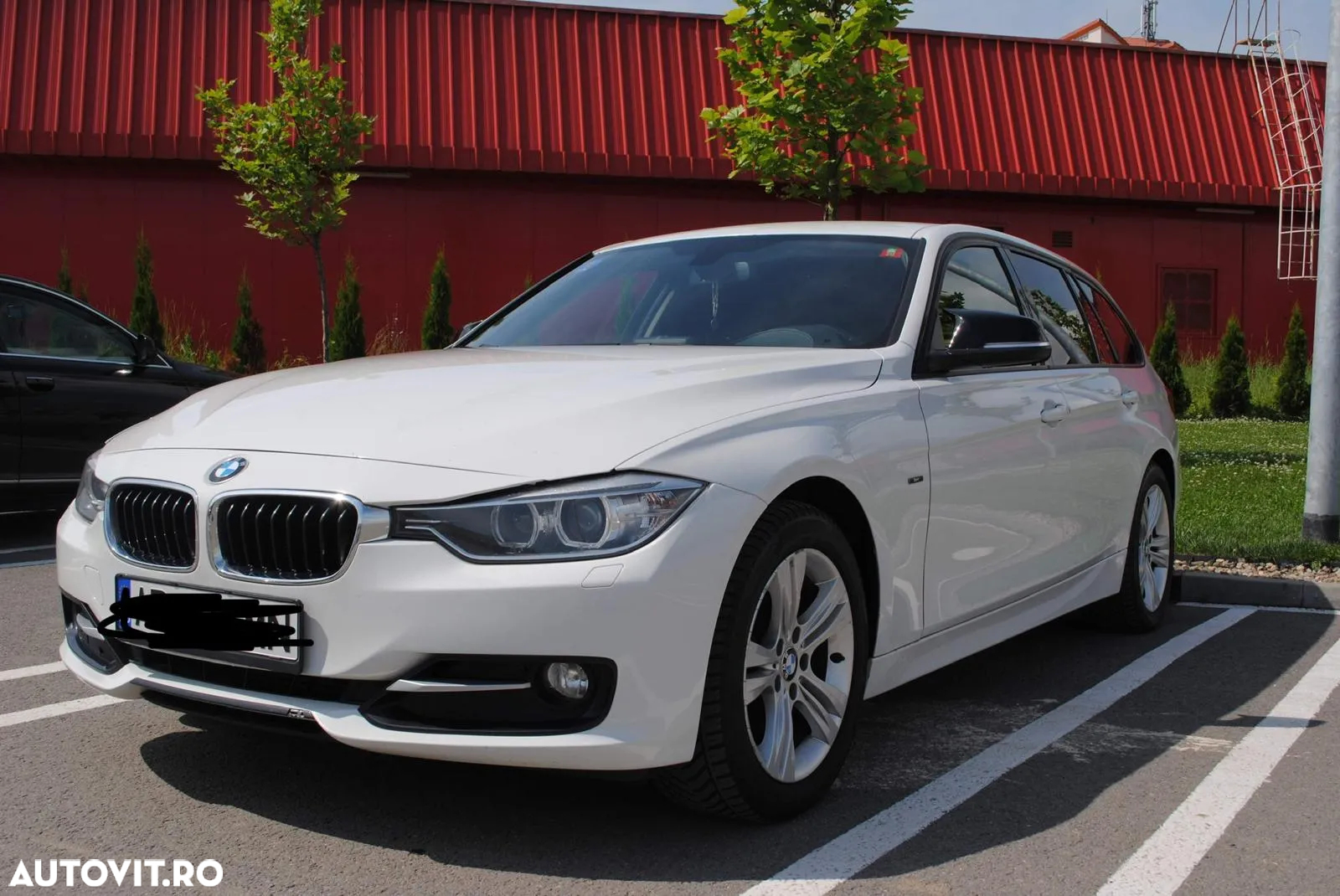 BMW Seria 3 320d Touring Aut. - 2
