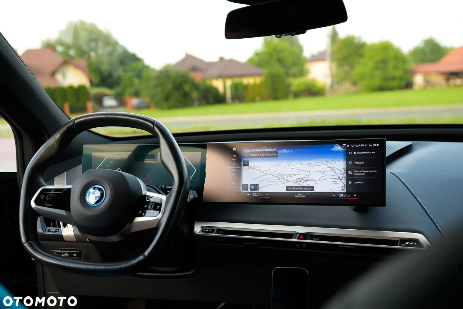 BMW iX - 10