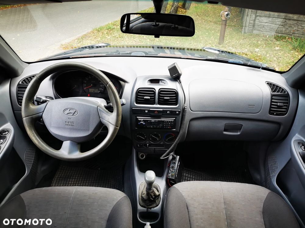 Hyundai Accent 1.5 CRDi Middle - 10