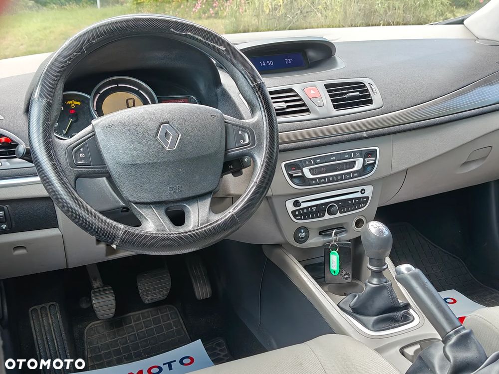 Renault Megane 1.5 dCi Dynamique - 8