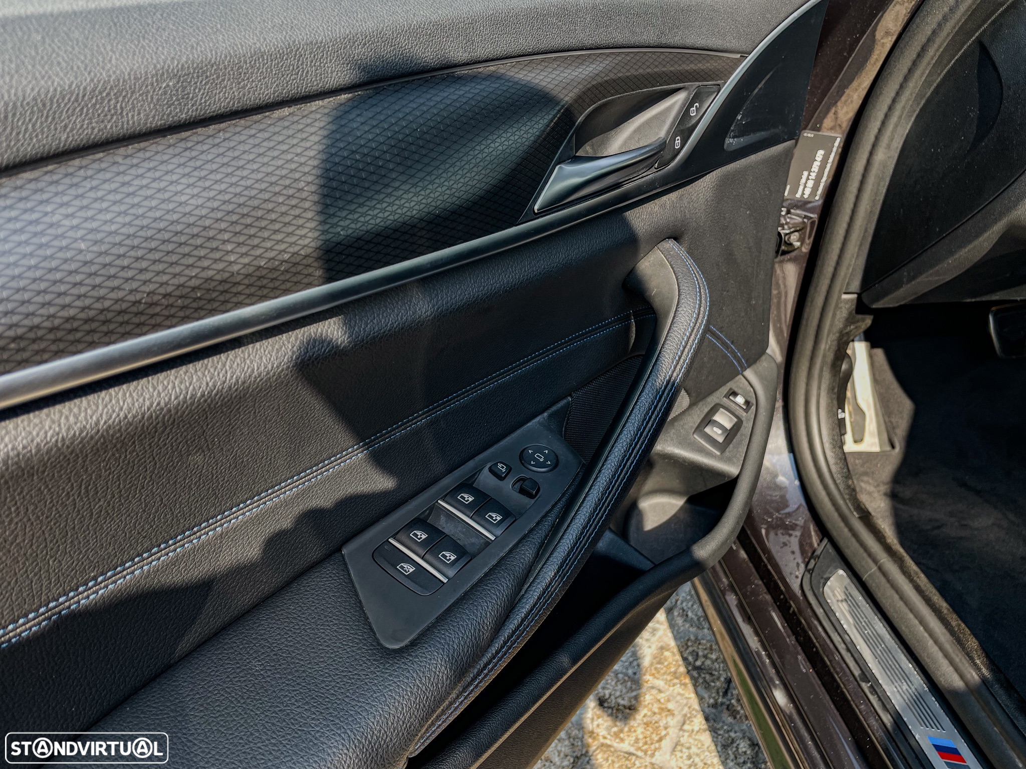 BMW 530 e Pack Desportivo M - 24