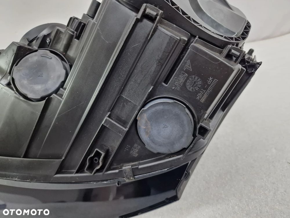 AUDI TT 8J0 PRAWA LAMPA PRZEDNIA PRZÓD XENON , NR 8J0941004D , NR AUKCJI LA520 - 16