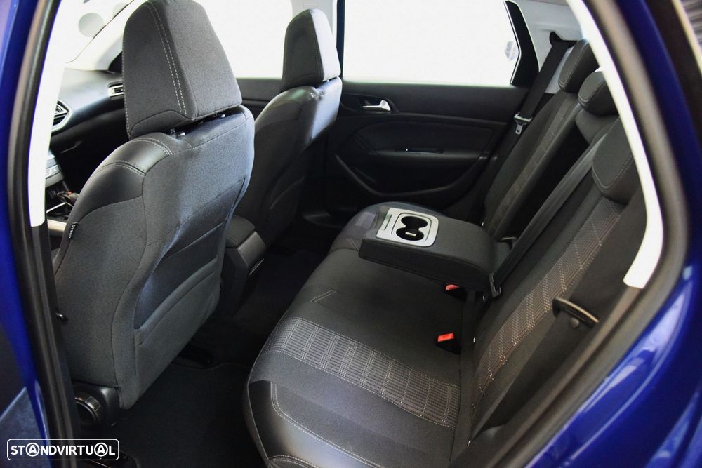 Peugeot 308 SW 1.5 BlueHDi Allure Pack EAT8 - 23