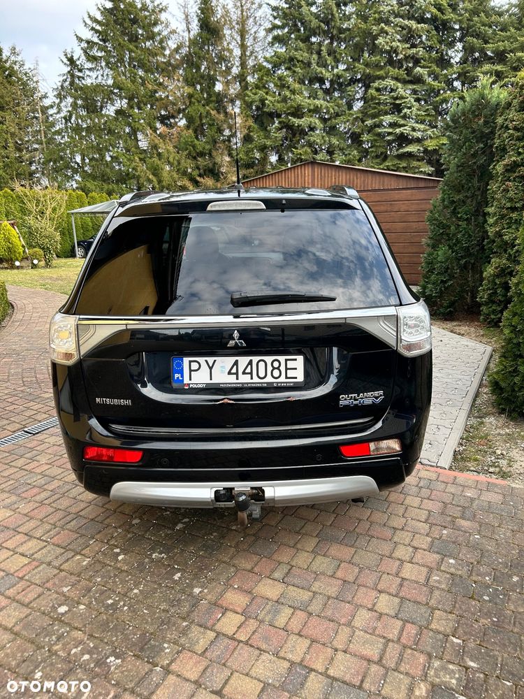 Mitsubishi Outlander Instyle NAVI + - 5