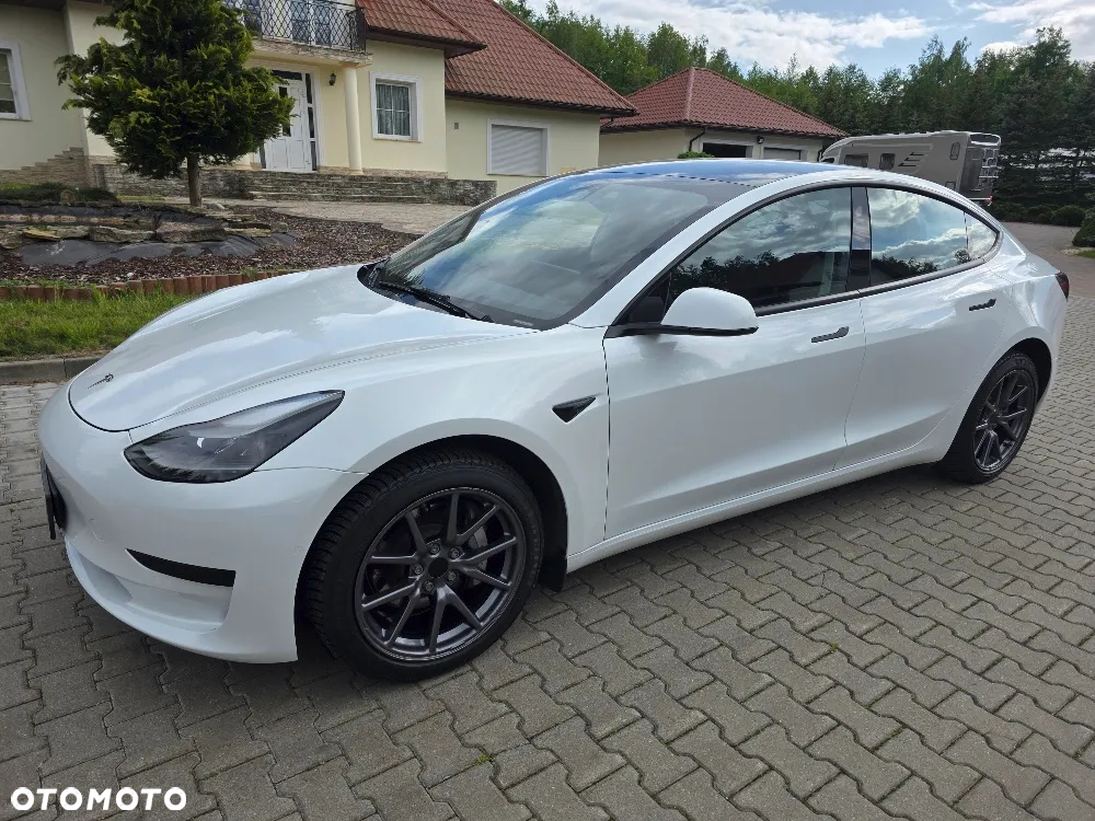 Tesla Model 3 - 17