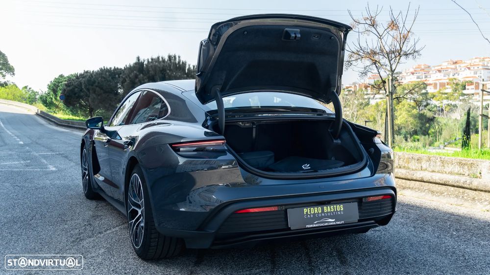 Porsche Taycan Standard - 11