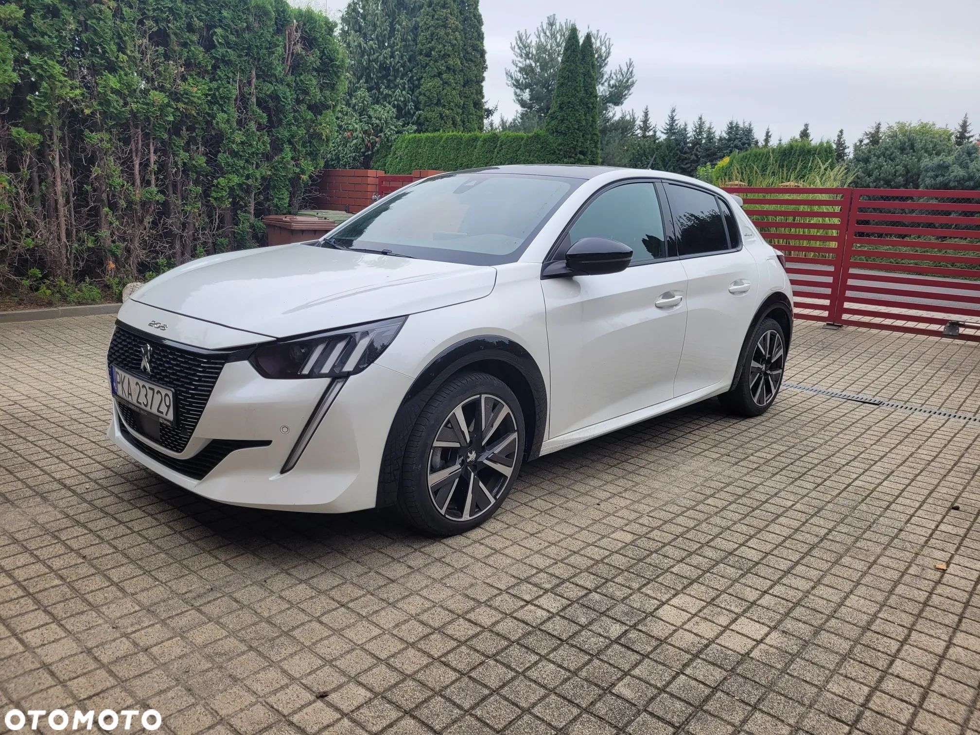 Peugeot 208 PureTech 100 EAT8 GT Pack - 1