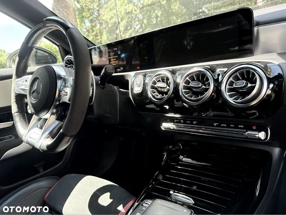Mercedes-Benz Klasa A 45 S AMG 4-Matic 8G-DCT - 35