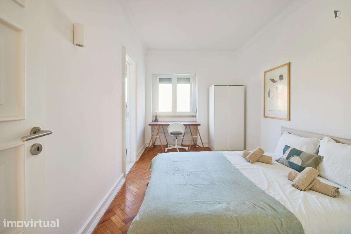 Quarto - localizado em Entrecampos Lisbon - Grande imagem: 2/43