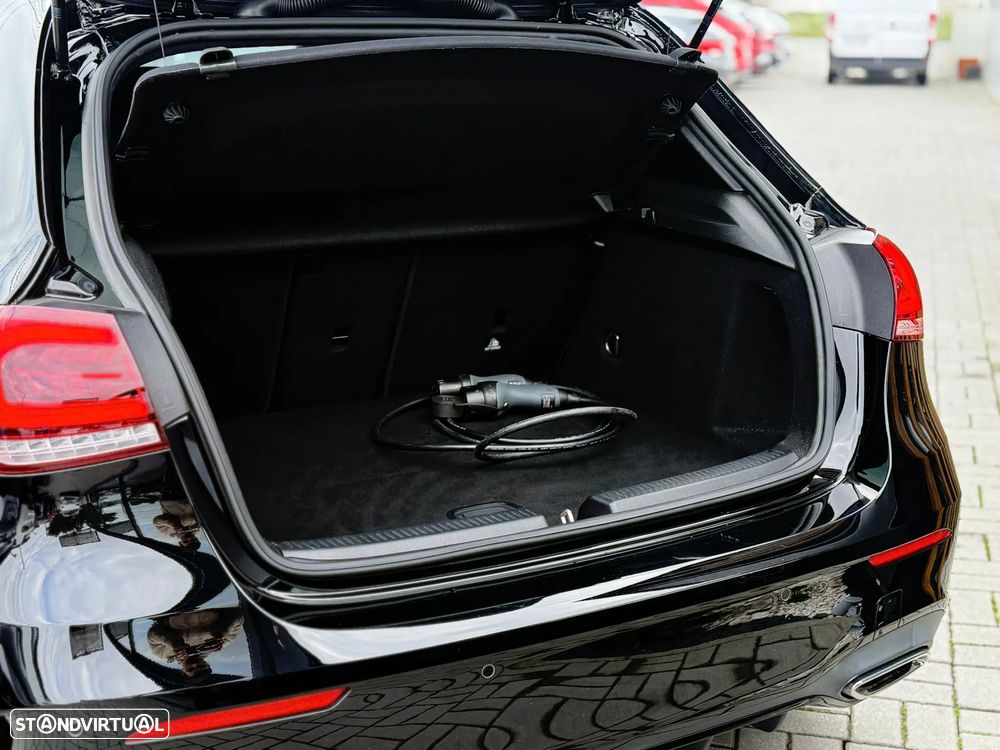 Mercedes-Benz A 250 e 8G-DCT AMG Line - 13