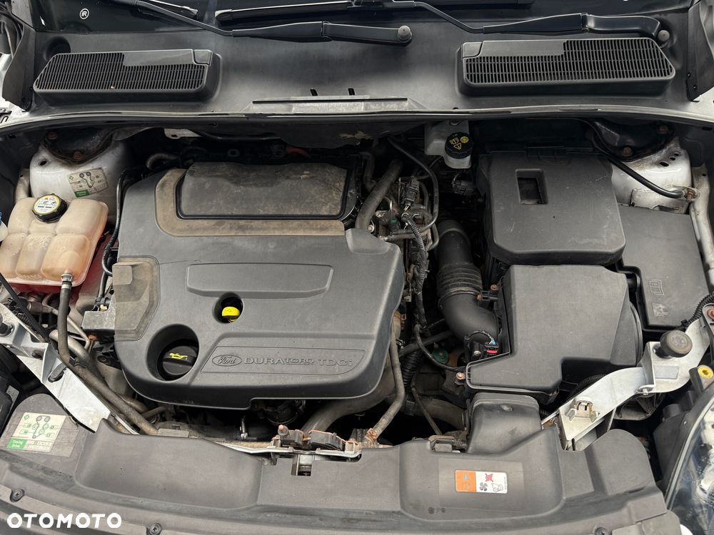 Ford Kuga 2.0 TDCi 2x4 SYNC - 28