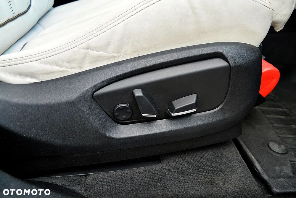 BMW X6 xDrive35i - 37