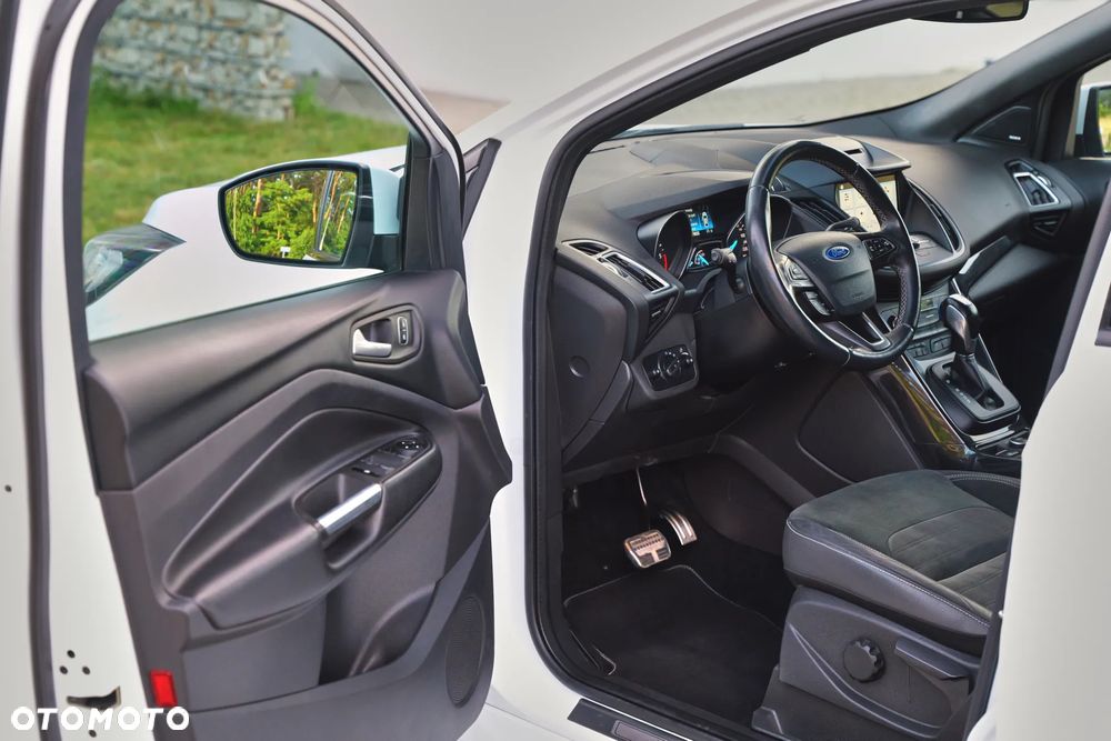 Ford Kuga 2.0 TDCi AWD ST-Line - 17