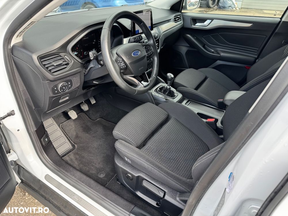 Ford Focus 1.5 EcoBlue Start-Stopp-System TITANIUM - 25