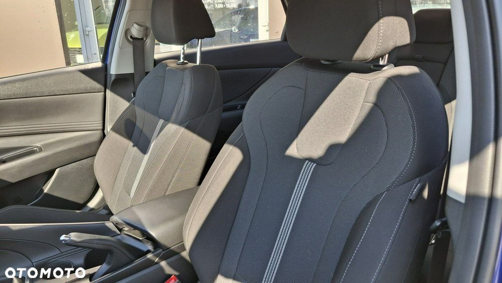 Hyundai Elantra - 14