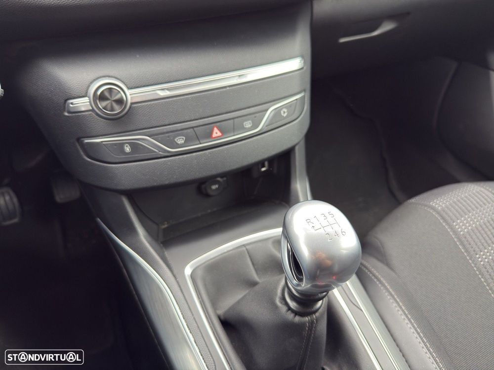 Peugeot 308 1.2 PureTech Allure - 10