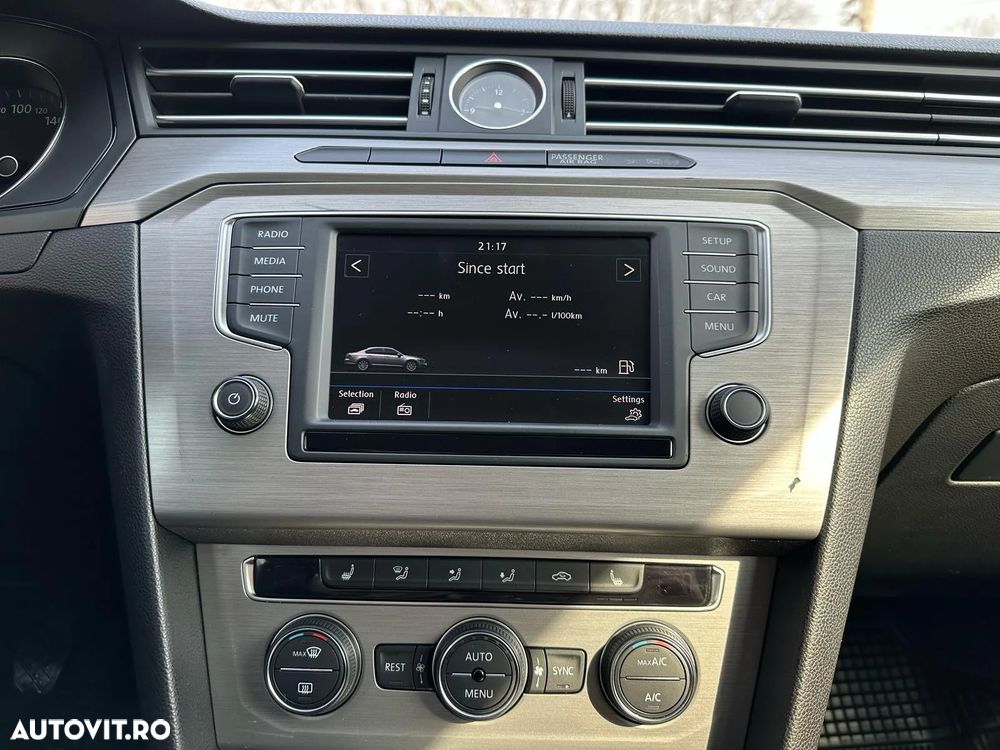Volkswagen Passat - 10