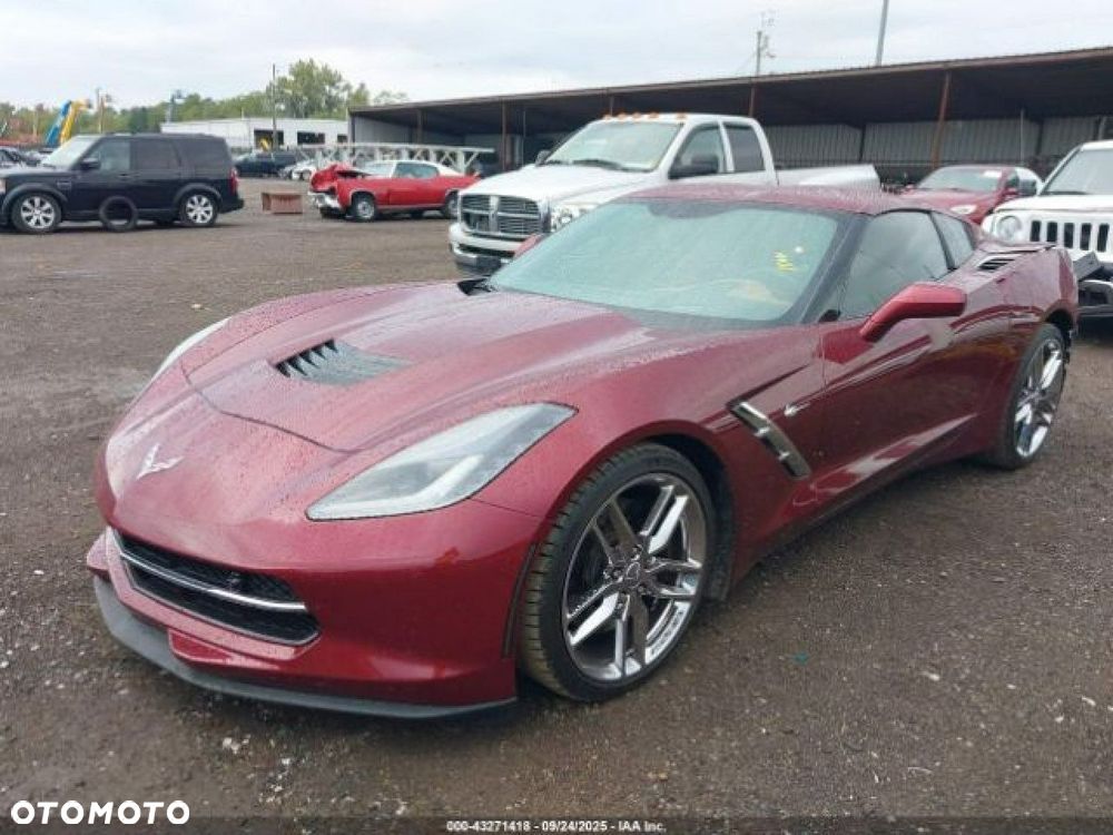Chevrolet Corvette - 4