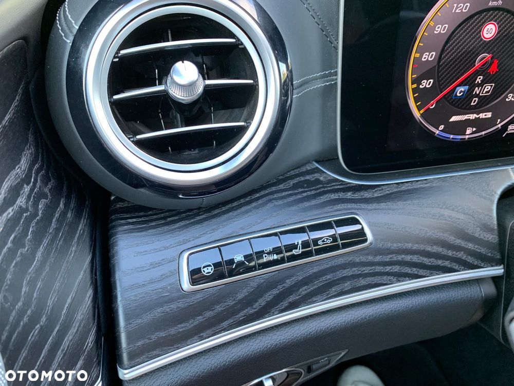 Mercedes-Benz Klasa E AMG 63 S 4Matic+ 9G-TRONIC - 15