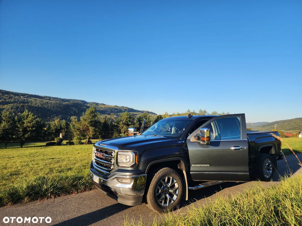 GMC Sierra - 4