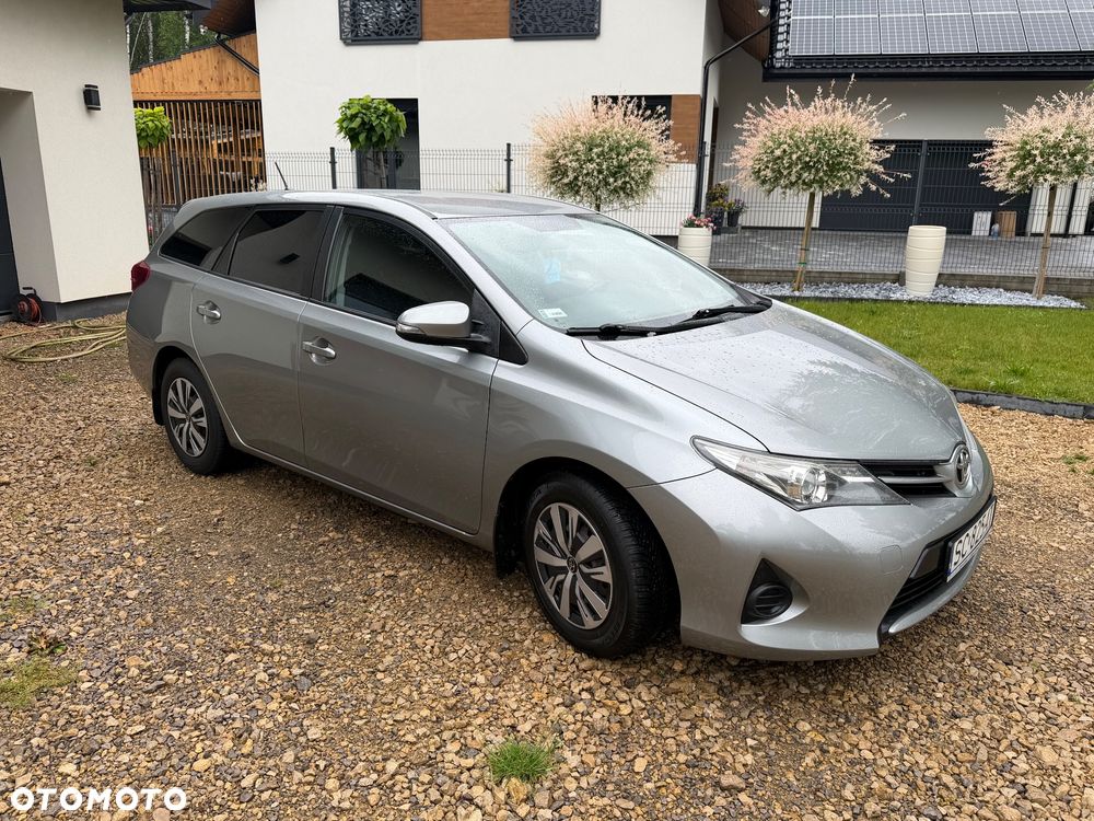 Toyota Auris 1.33 VVT-i Premium - 2