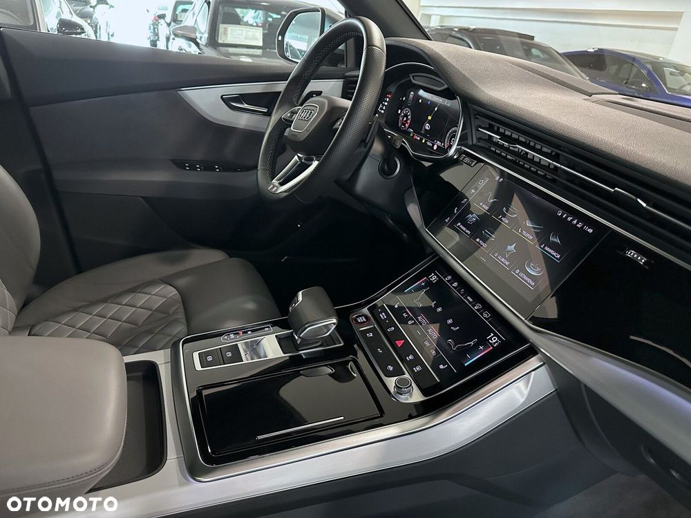 Audi SQ8 - 26