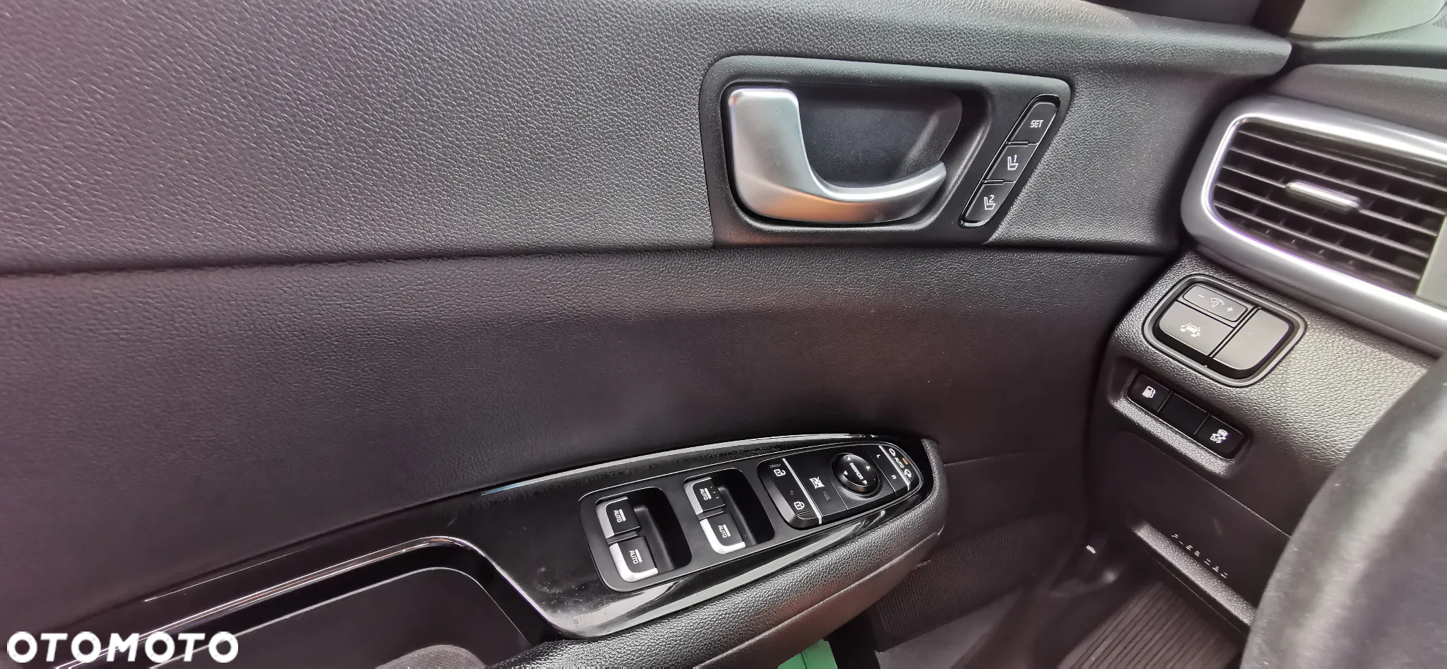 Kia Optima Plug-in Hybrid - 22