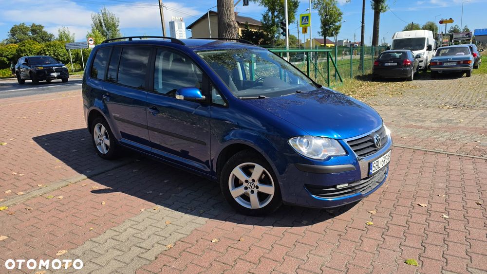 Volkswagen Touran 2.0 FSI Highline - 36