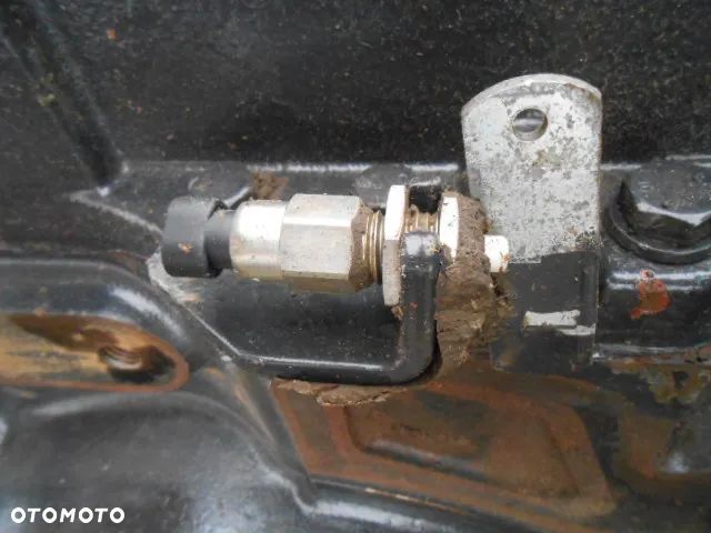 Czujnik skrzyni biegów mostu WOM McCormick XTX TTX - 6