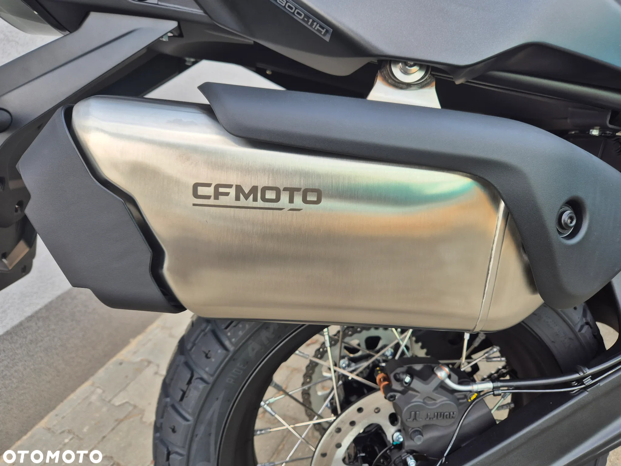CFMoto MT - 12