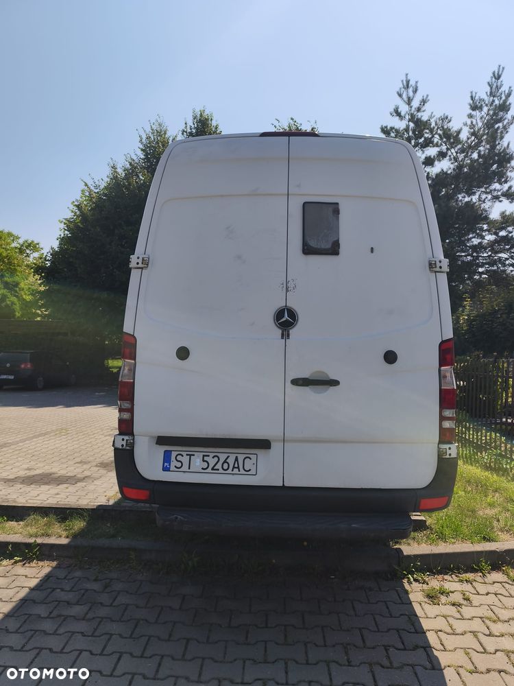 Mercedes-Benz Sprinter - 4