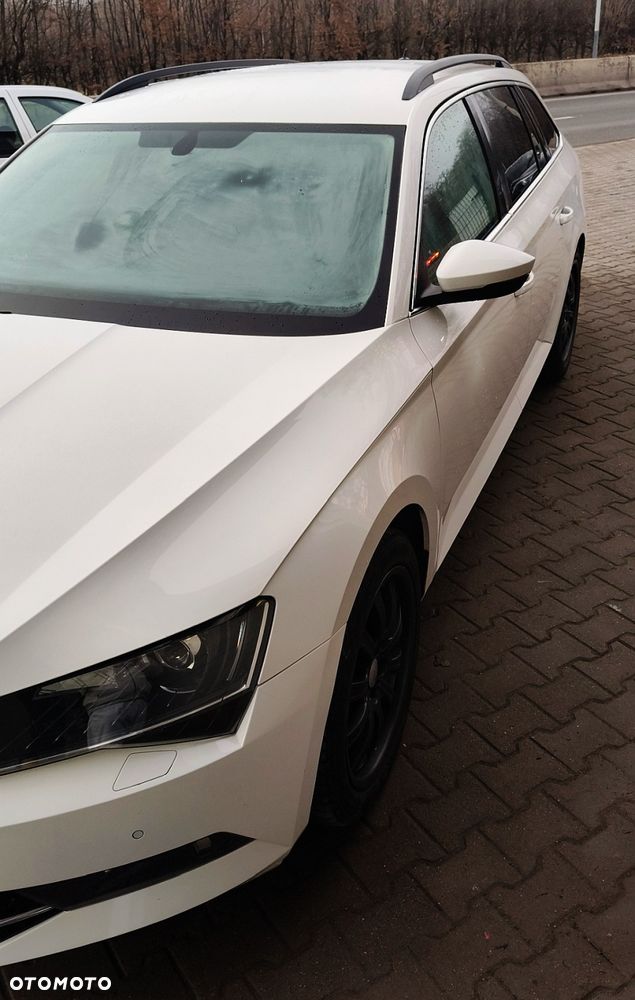 Skoda Superb 2.0 TDI Ambition - 8