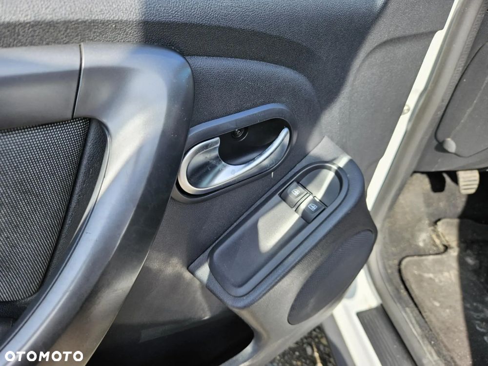 Dacia Duster 1.2 TCe Celebration S&S EU6 - 21