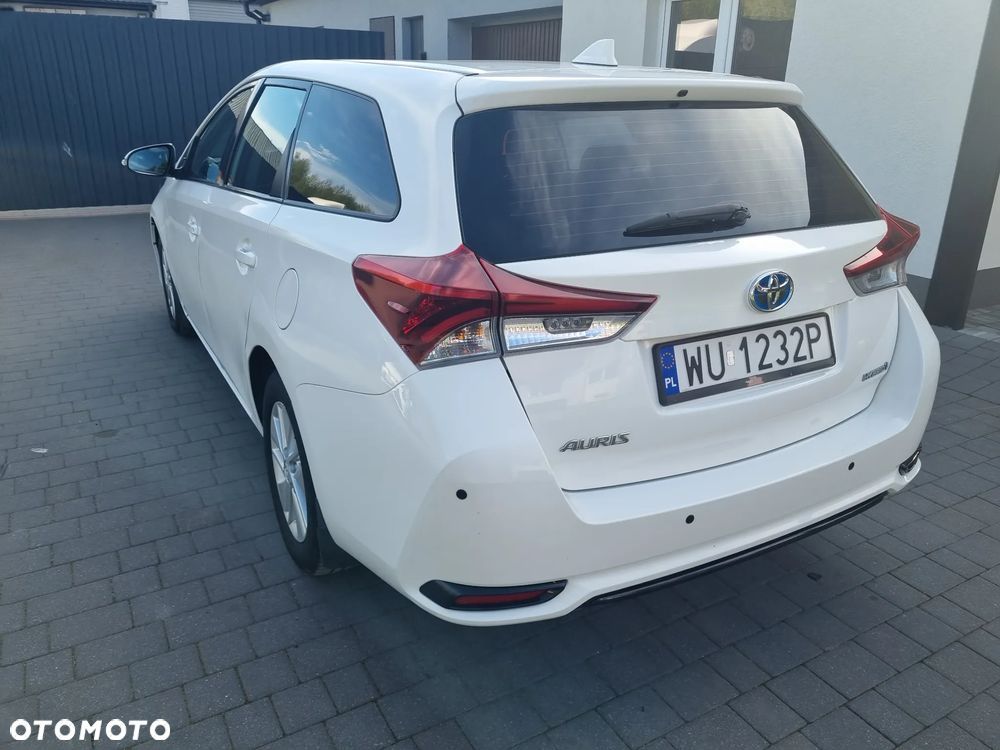 Toyota Auris Hybrid 135 Active - 4