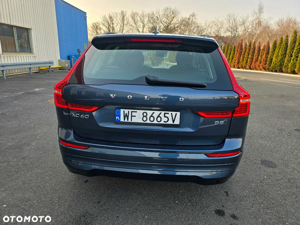 Volvo XC 60 B5 B AWD Momentum Pro - 5