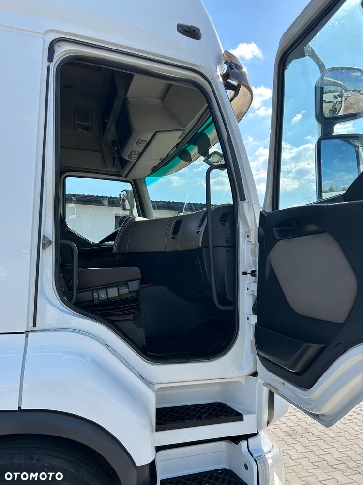 Renault Renault Premium - 9