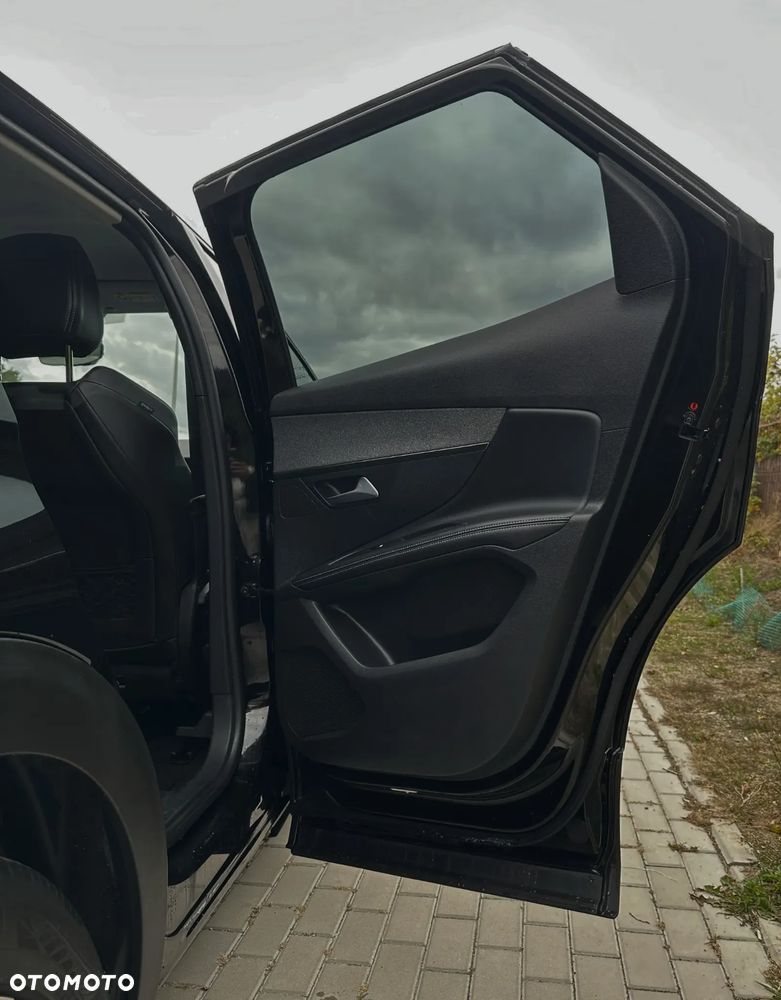 Peugeot 3008 1.6 PureTech Hybrid PHEV Allure Pack S&S EAT8 - 33