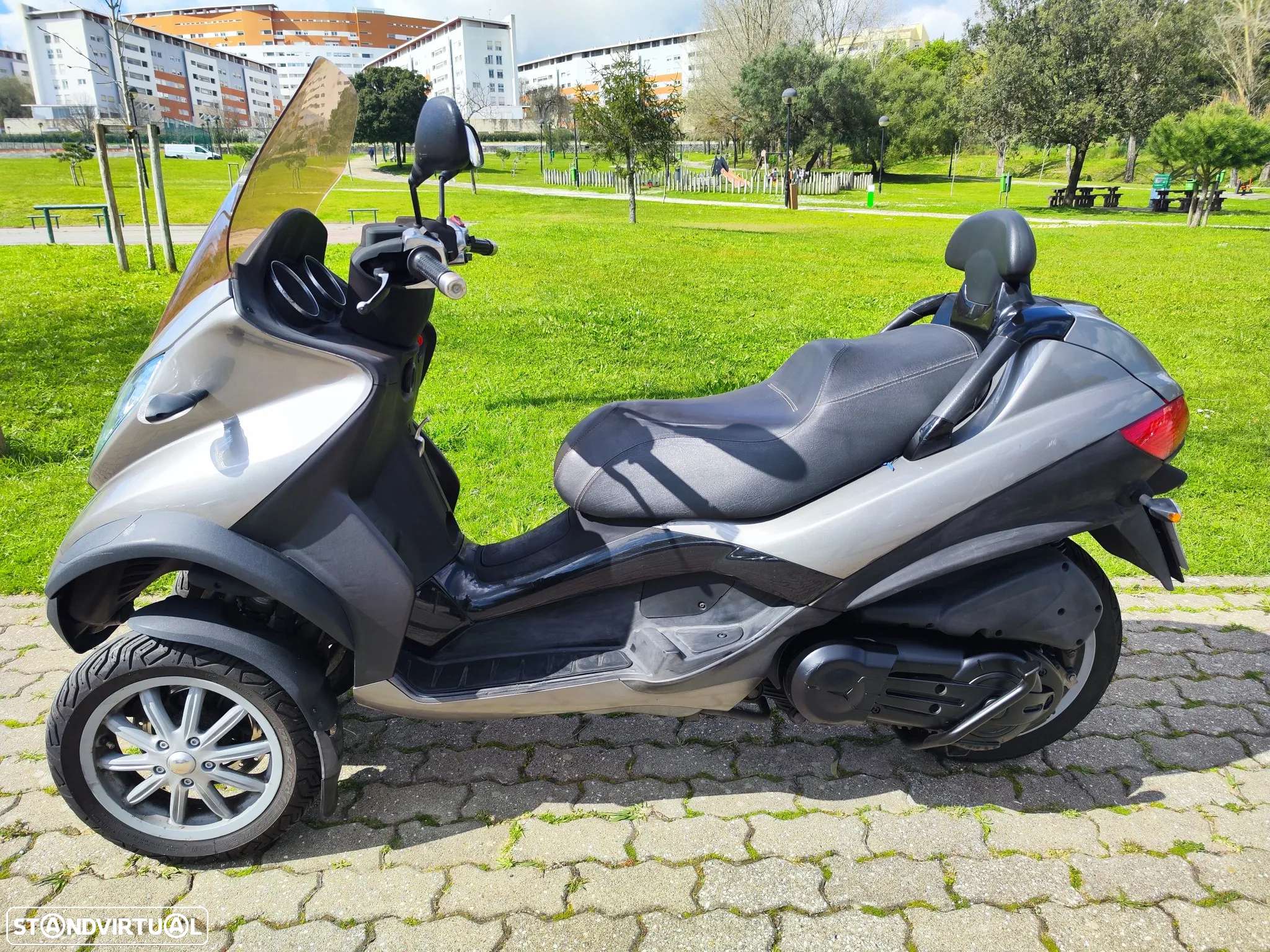 Piaggio MP3 400 LT - 2