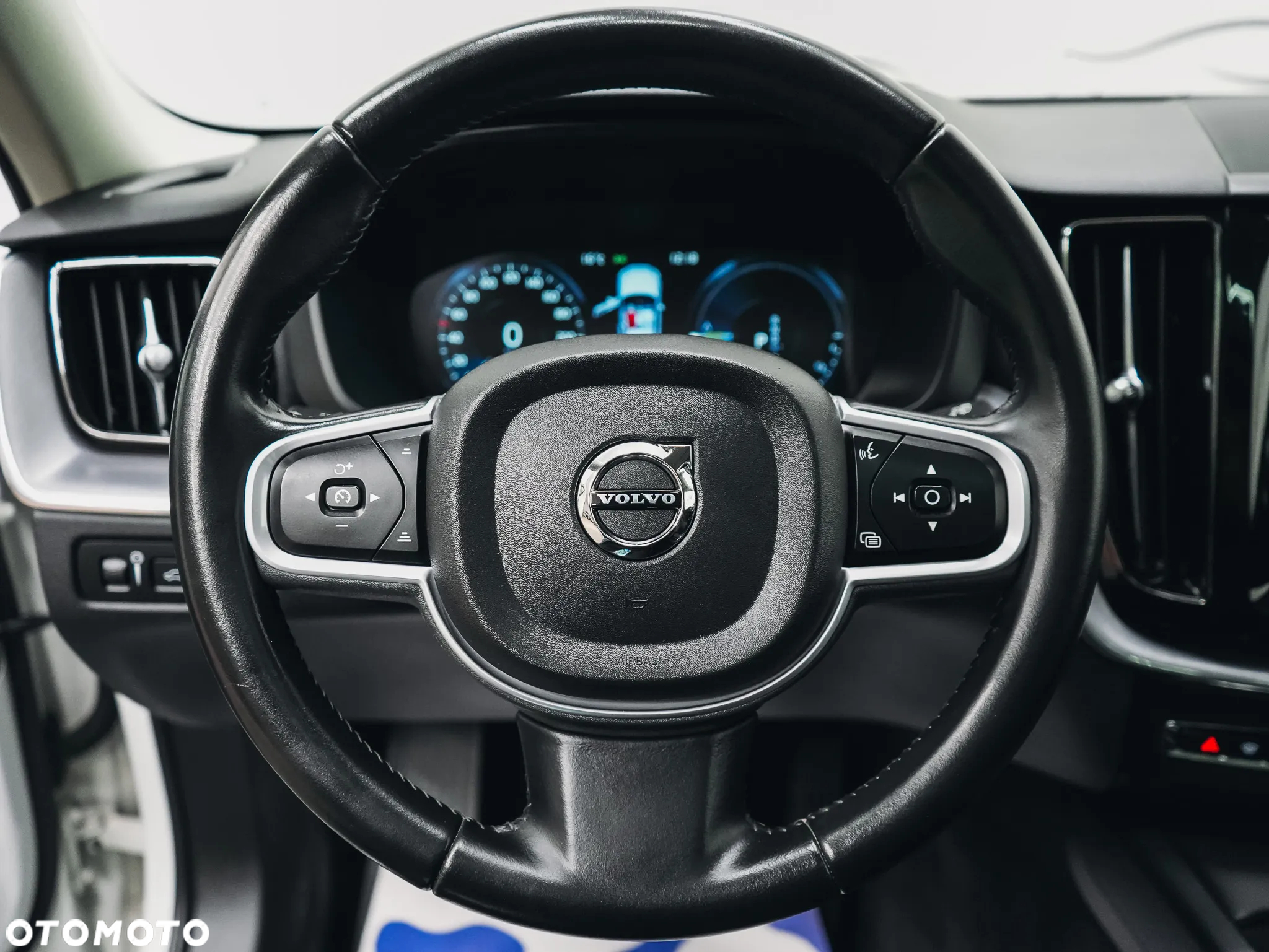 Volvo XC 60 T6 AWD Plug-In Hybrid Inscription - 21