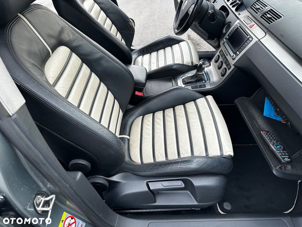 Volkswagen Passat Variant 3.2 V6 FSI 4Mot Highline DSG - 38